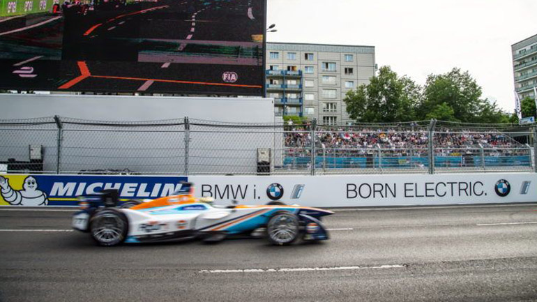 Στη Formula E η BMW